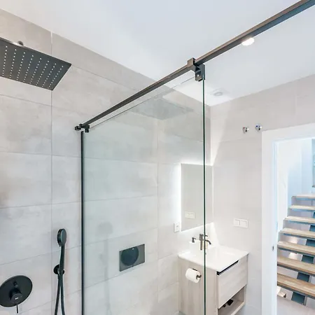Casa vacanze Stylish 3bd With Rooftop Jacuzzi - Artes Málaga