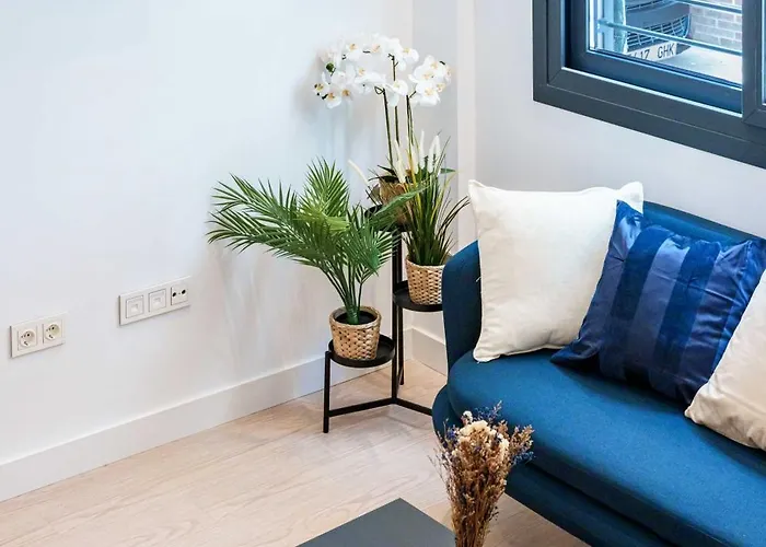 Stylish 3bd With Rooftop Jacuzzi - Artes Ferienhaus Málaga