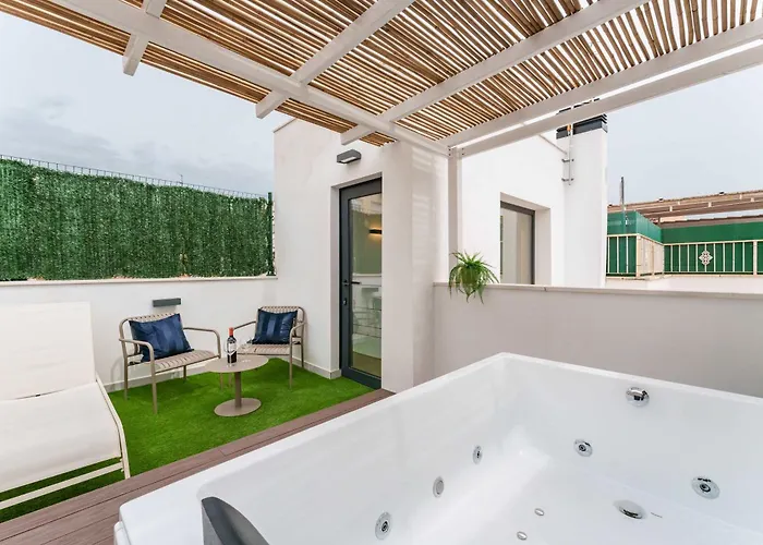 Stylish 3bd With Rooftop Jacuzzi - Artes Málaga