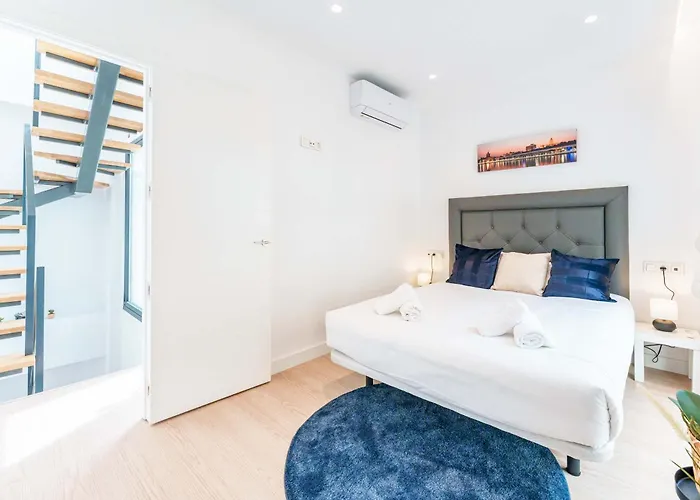 Stylish 3bd With Rooftop Jacuzzi - Artes Ferienhaus