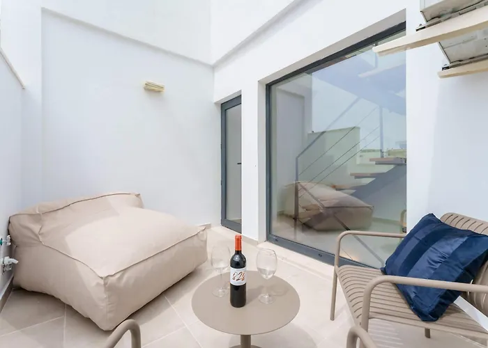 Ferienhaus Stylish 3bd With Rooftop Jacuzzi - Artes