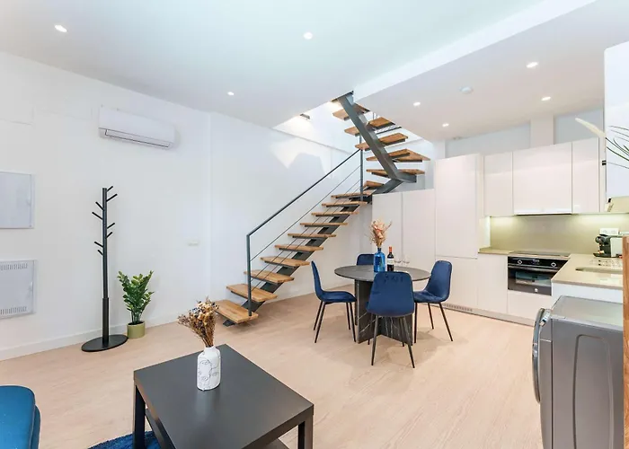 Stylish 3bd With Rooftop Jacuzzi - Artes Ferienhaus